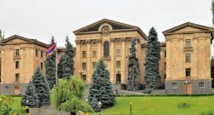 Ermənistanda parlament seçkiləri bu tarixdə keçiriləcək