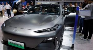 Çində avtomobil satışları azalıb