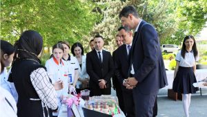 Peşə Təmayüllü Siniflərin Əl İşləri Sərgisi” keçirilib