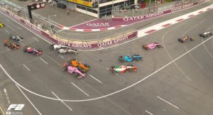 “Formula 2″də kütləvi qəza olub – YENİLƏNDİ